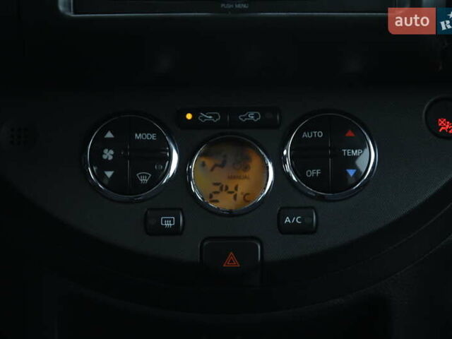 Сірий Ніссан Ноут, об'ємом двигуна 1.6 л та пробігом 258 тис. км за 5150 $, фото 19 на Automoto.ua