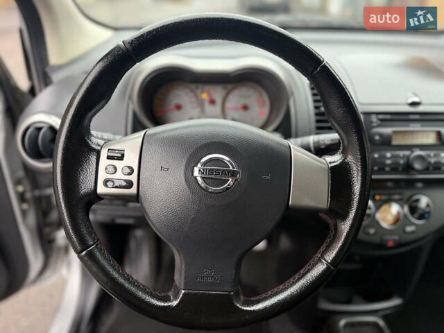 Сірий Ніссан Ноут, об'ємом двигуна 1.6 л та пробігом 90 тис. км за 5999 $, фото 31 на Automoto.ua