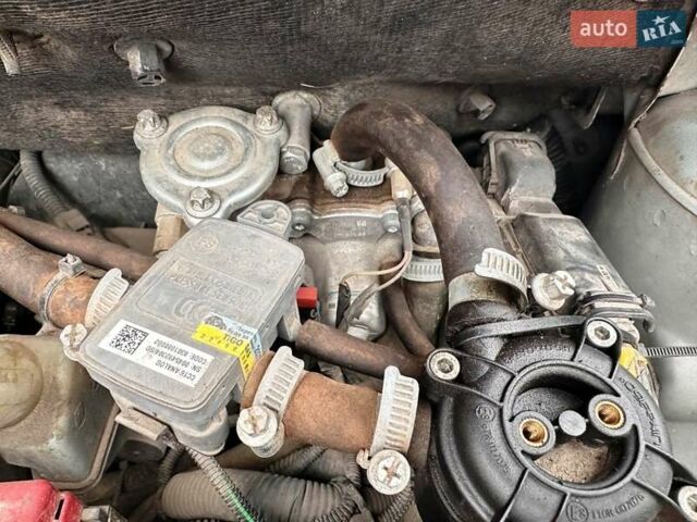 Серый Ниссан Ноут, объемом двигателя 1.4 л и пробегом 208 тыс. км за 5000 $, фото 2 на Automoto.ua