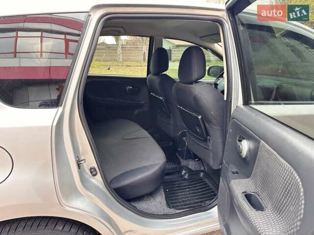 Серый Ниссан Ноут, объемом двигателя 1.4 л и пробегом 208 тыс. км за 5000 $, фото 13 на Automoto.ua