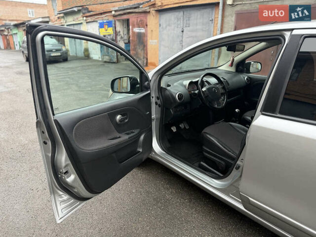 Сірий Ніссан Ноут, об'ємом двигуна 1.6 л та пробігом 90 тис. км за 5999 $, фото 19 на Automoto.ua