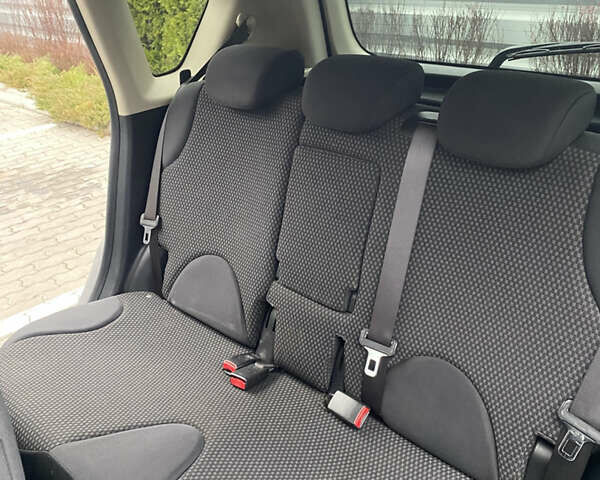 Сірий Ніссан Ноут, об'ємом двигуна 1.6 л та пробігом 214 тис. км за 5200 $, фото 29 на Automoto.ua