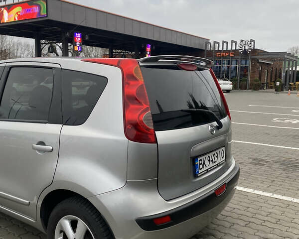 Сірий Ніссан Ноут, об'ємом двигуна 1.6 л та пробігом 214 тис. км за 5200 $, фото 8 на Automoto.ua