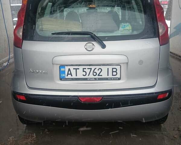 Серый Ниссан Ноут, объемом двигателя 1.6 л и пробегом 214 тыс. км за 4700 $, фото 4 на Automoto.ua