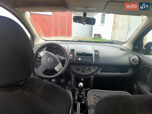 Серый Ниссан Ноут, объемом двигателя 1.4 л и пробегом 240 тыс. км за 5000 $, фото 7 на Automoto.ua