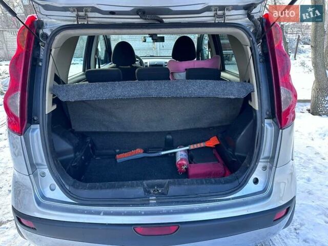 Сірий Ніссан Ноут, об'ємом двигуна 1.6 л та пробігом 181 тис. км за 5200 $, фото 9 на Automoto.ua