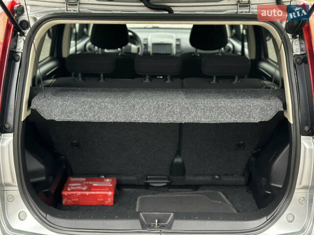 Серый Ниссан Ноут, объемом двигателя 1.6 л и пробегом 186 тыс. км за 6650 $, фото 7 на Automoto.ua