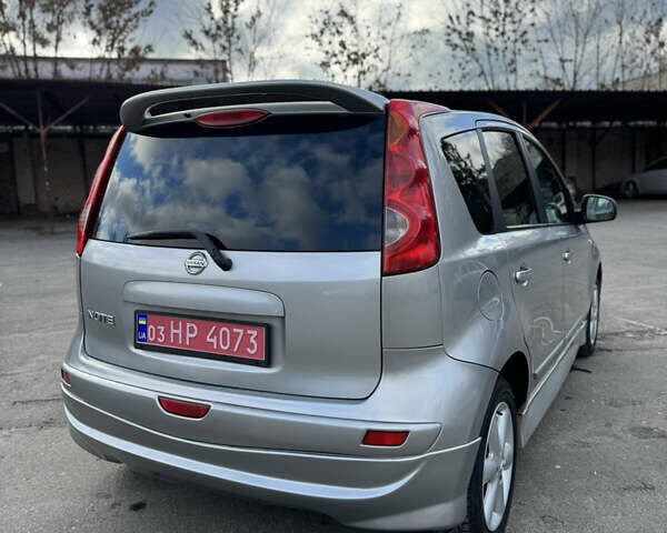 Сірий Ніссан Ноут, об'ємом двигуна 1.6 л та пробігом 185 тис. км за 6800 $, фото 9 на Automoto.ua