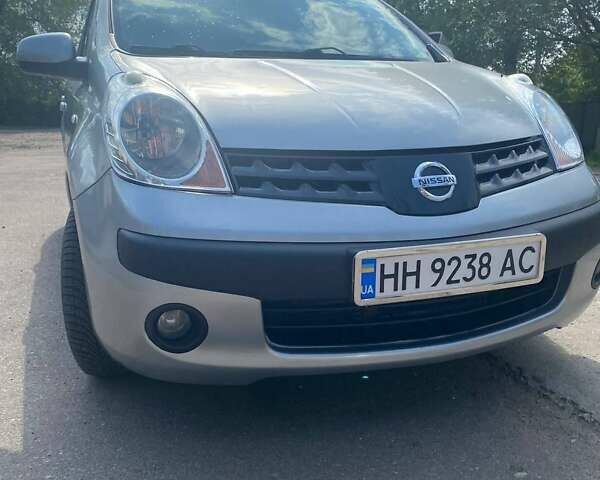 Сірий Ніссан Ноут, об'ємом двигуна 1.5 л та пробігом 148 тис. км за 4300 $, фото 4 на Automoto.ua