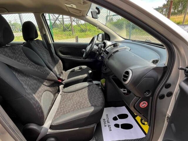 Серый Ниссан Ноут, объемом двигателя 1.4 л и пробегом 217 тыс. км за 6200 $, фото 20 на Automoto.ua