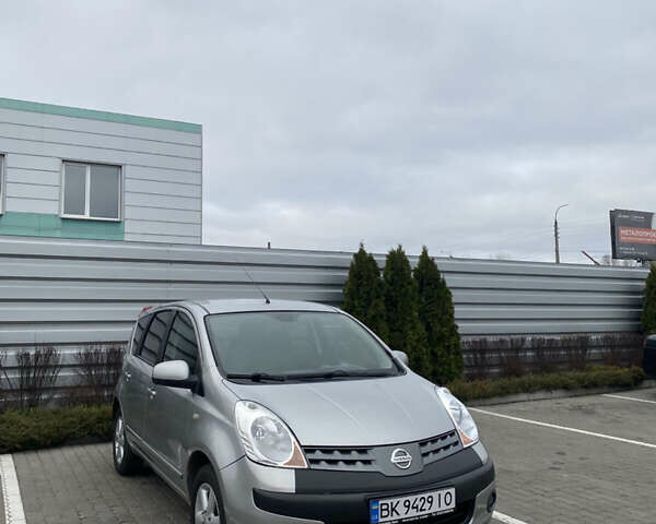 Сірий Ніссан Ноут, об'ємом двигуна 1.6 л та пробігом 214 тис. км за 5200 $, фото 2 на Automoto.ua