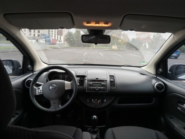 Серый Ниссан Ноут, объемом двигателя 1.5 л и пробегом 203 тыс. км за 5850 $, фото 2 на Automoto.ua