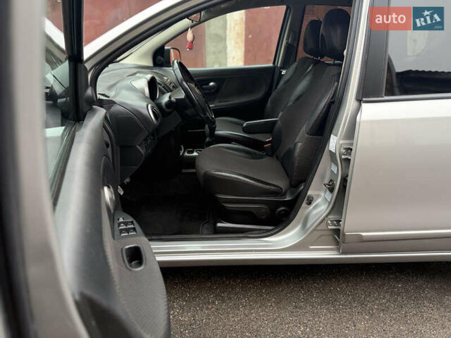 Сірий Ніссан Ноут, об'ємом двигуна 1.6 л та пробігом 90 тис. км за 5999 $, фото 22 на Automoto.ua