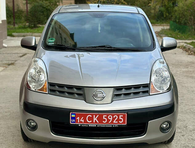 Сірий Ніссан Ноут, об'ємом двигуна 1.4 л та пробігом 130 тис. км за 5450 $, фото 67 на Automoto.ua