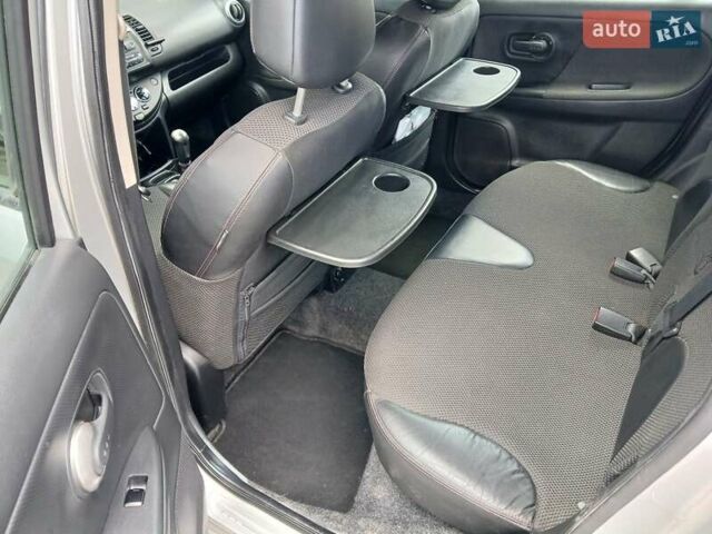 Серый Ниссан Ноут, объемом двигателя 1.6 л и пробегом 200 тыс. км за 4300 $, фото 1 на Automoto.ua