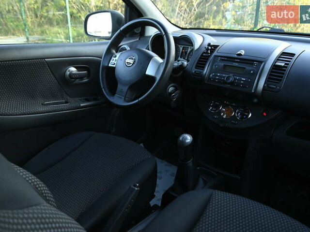 Сірий Ніссан Ноут, об'ємом двигуна 1.6 л та пробігом 198 тис. км за 5150 $, фото 23 на Automoto.ua