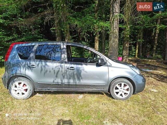Серый Ниссан Ноут, объемом двигателя 1.6 л и пробегом 186 тыс. км за 6100 $, фото 7 на Automoto.ua