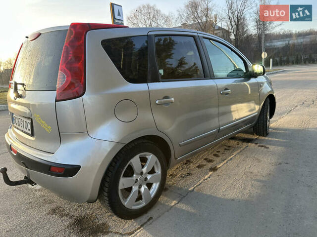 Серый Ниссан Ноут, объемом двигателя 1.6 л и пробегом 311 тыс. км за 5100 $, фото 23 на Automoto.ua