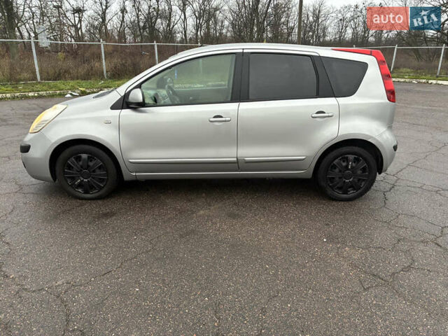 Сірий Ніссан Ноут, об'ємом двигуна 1.6 л та пробігом 131 тис. км за 6200 $, фото 6 на Automoto.ua