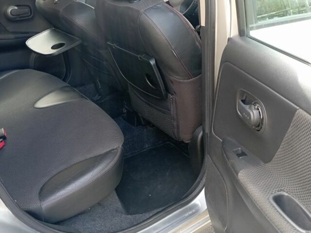 Серый Ниссан Ноут, объемом двигателя 1.6 л и пробегом 217 тыс. км за 4500 $, фото 13 на Automoto.ua