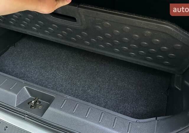 Серый Ниссан Ноут, объемом двигателя 1.6 л и пробегом 181 тыс. км за 5999 $, фото 41 на Automoto.ua