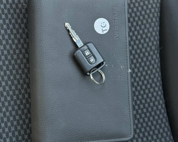 Сірий Ніссан Ноут, об'ємом двигуна 1.39 л та пробігом 178 тис. км за 5150 $, фото 28 на Automoto.ua