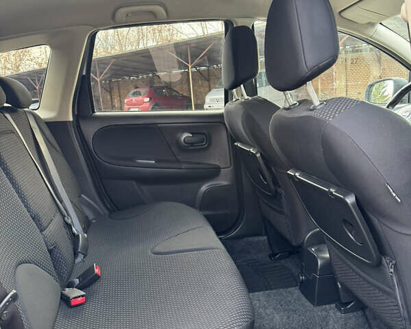 Сірий Ніссан Ноут, об'ємом двигуна 1.6 л та пробігом 185 тис. км за 6800 $, фото 19 на Automoto.ua