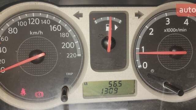 Сірий Ніссан Ноут, об'ємом двигуна 1.5 л та пробігом 200 тис. км за 4950 $, фото 16 на Automoto.ua