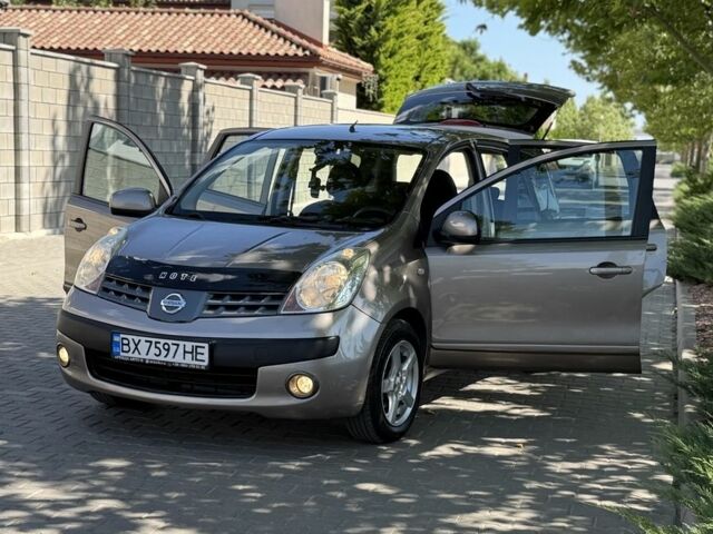 Сірий Ніссан Ноут, об'ємом двигуна 1.6 л та пробігом 147 тис. км за 6723 $, фото 6 на Automoto.ua