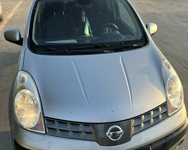 Серый Ниссан Ноут, объемом двигателя 1.6 л и пробегом 311 тыс. км за 5100 $, фото 11 на Automoto.ua