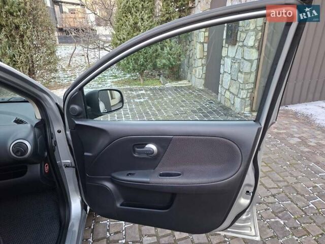 Сірий Ніссан Ноут, об'ємом двигуна 1.6 л та пробігом 224 тис. км за 6800 $, фото 19 на Automoto.ua