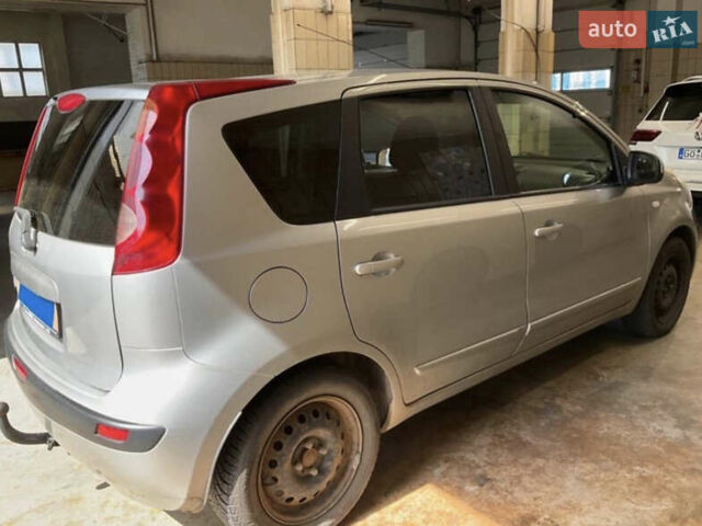 Сірий Ніссан Ноут, об'ємом двигуна 1.4 л та пробігом 130 тис. км за 5450 $, фото 99 на Automoto.ua