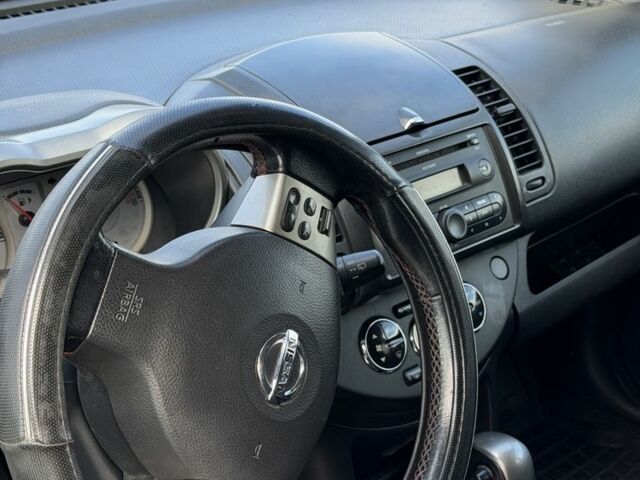 Сірий Ніссан Ноут, об'ємом двигуна 1.6 л та пробігом 280 тис. км за 4699 $, фото 2 на Automoto.ua