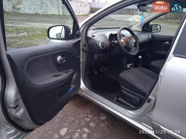 Сірий Ніссан Ноут, об'ємом двигуна 1.39 л та пробігом 248 тис. км за 4100 $, фото 4 на Automoto.ua