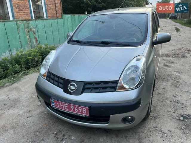 Сірий Ніссан Ноут, об'ємом двигуна 1.6 л та пробігом 236 тис. км за 7150 $, фото 3 на Automoto.ua