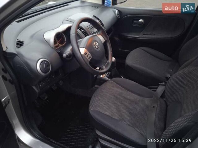 Сірий Ніссан Ноут, об'ємом двигуна 1.39 л та пробігом 248 тис. км за 4100 $, фото 5 на Automoto.ua