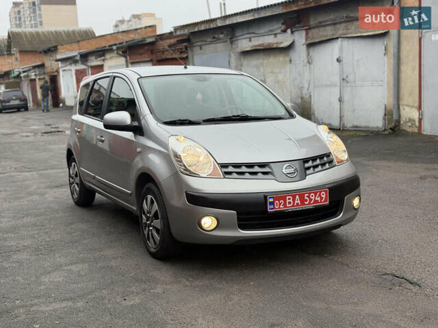 Сірий Ніссан Ноут, об'ємом двигуна 1.6 л та пробігом 90 тис. км за 5999 $, фото 5 на Automoto.ua