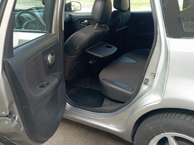 Серый Ниссан Ноут, объемом двигателя 1.6 л и пробегом 217 тыс. км за 4500 $, фото 15 на Automoto.ua