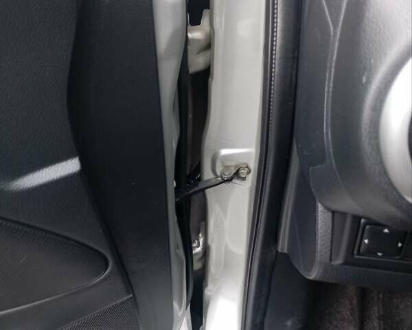 Сірий Ніссан Ноут, об'ємом двигуна 1.4 л та пробігом 178 тис. км за 4500 $, фото 14 на Automoto.ua