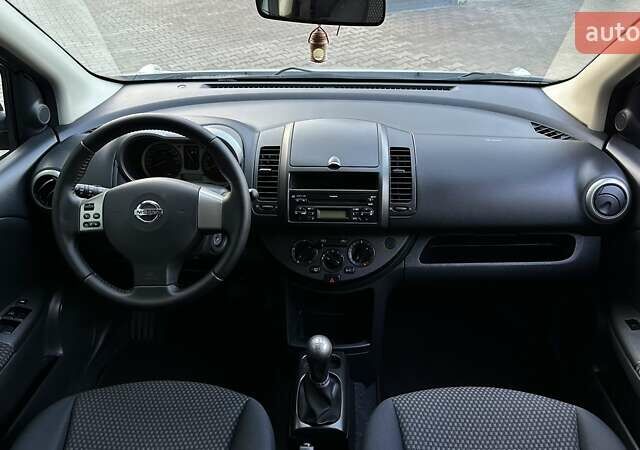 Серый Ниссан Ноут, объемом двигателя 1.6 л и пробегом 181 тыс. км за 5999 $, фото 27 на Automoto.ua