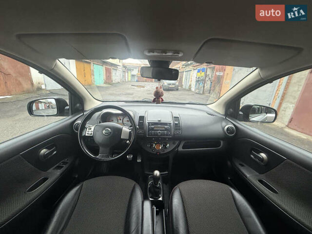 Сірий Ніссан Ноут, об'ємом двигуна 1.6 л та пробігом 90 тис. км за 5999 $, фото 28 на Automoto.ua