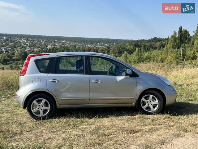 Ниссан Ноут 2007 в Киеве на Automoto.ua Серый Ниссан Ноут, объемом двигателя 1.5 л и пробегом 181 тыс. км за 5900 $, фото 4 на Automoto.ua