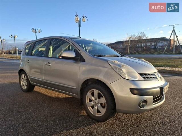 Сірий Ніссан Ноут, об'ємом двигуна 1.6 л та пробігом 240 тис. км за 5200 $, фото 2 на Automoto.ua