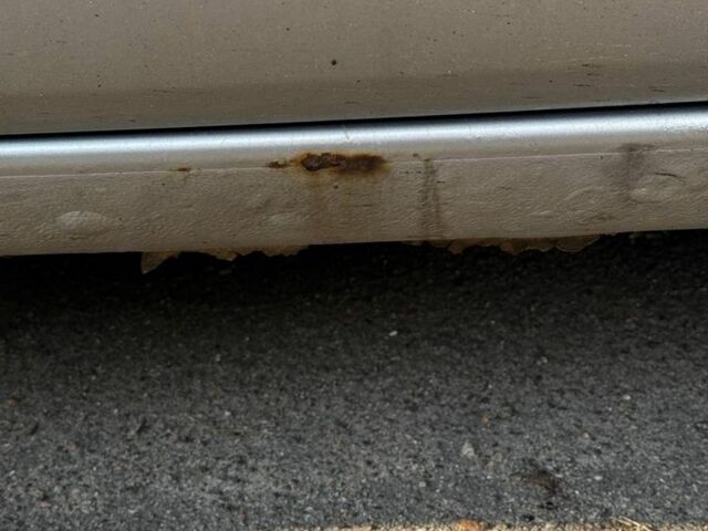 Сірий Ніссан Ноут, об'ємом двигуна 1.6 л та пробігом 255 тис. км за 6200 $, фото 21 на Automoto.ua