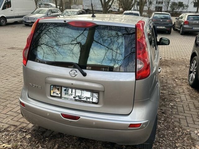 Сірий Ніссан Ноут, об'ємом двигуна 1.6 л та пробігом 87 тис. км за 5700 $, фото 4 на Automoto.ua