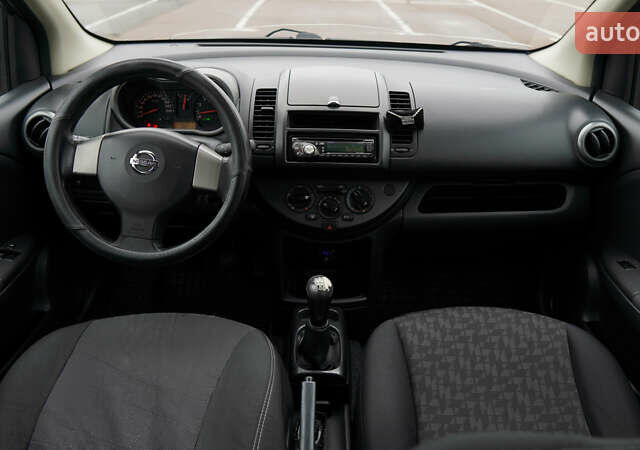 Серый Ниссан Ноут, объемом двигателя 1.6 л и пробегом 215 тыс. км за 6000 $, фото 25 на Automoto.ua