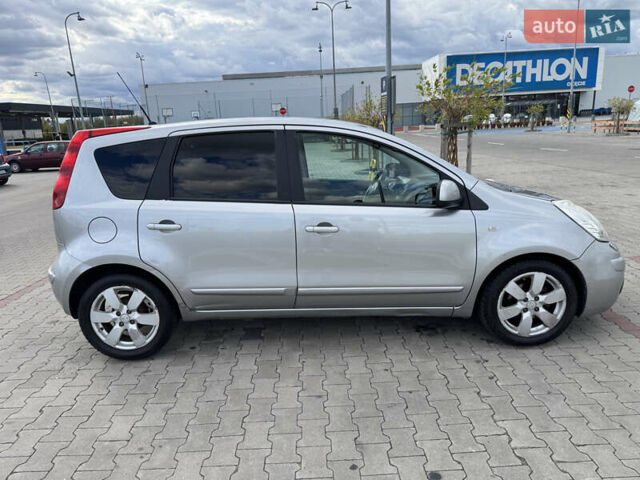 Сірий Ніссан Ноут, об'ємом двигуна 1.6 л та пробігом 270 тис. км за 4499 $, фото 8 на Automoto.ua