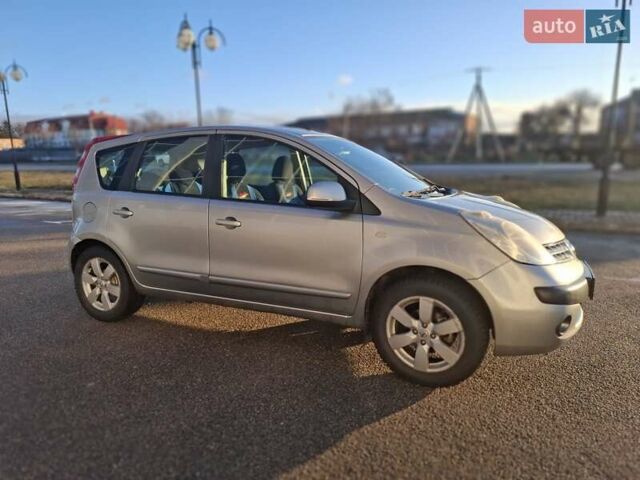 Сірий Ніссан Ноут, об'ємом двигуна 1.6 л та пробігом 240 тис. км за 5200 $, фото 5 на Automoto.ua