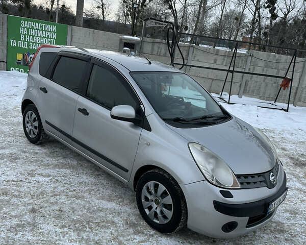 Серый Ниссан Ноут, объемом двигателя 1.4 л и пробегом 230 тыс. км за 5100 $, фото 8 на Automoto.ua