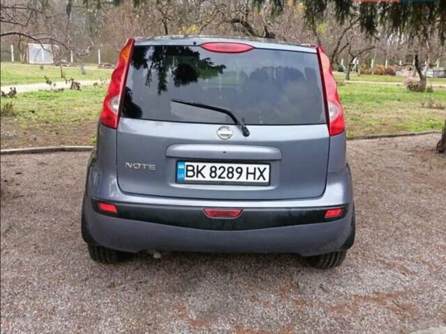 Серый Ниссан Ноут, объемом двигателя 1.6 л и пробегом 218 тыс. км за 6300 $, фото 7 на Automoto.ua